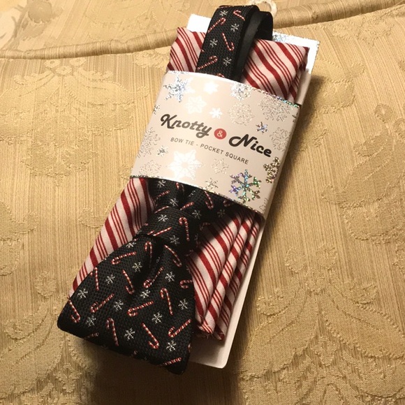 Knotty & Nice bow tie and pocket square set. - Picture 3 of 4